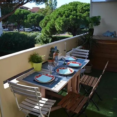 A 350m De La Et Du Port Apartment